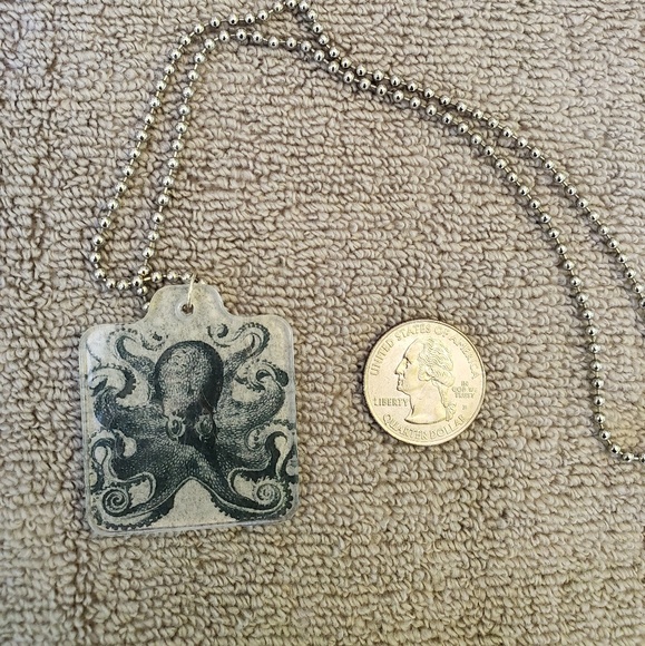 💀4 for $20- Octopus Necklace - Picture 3 of 3